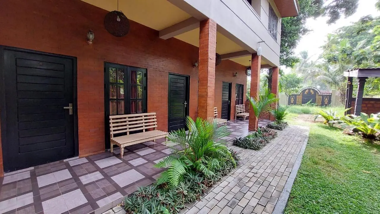 Edwin'S Airport Garden Bed & Breakfast Negombo Sri Lanka