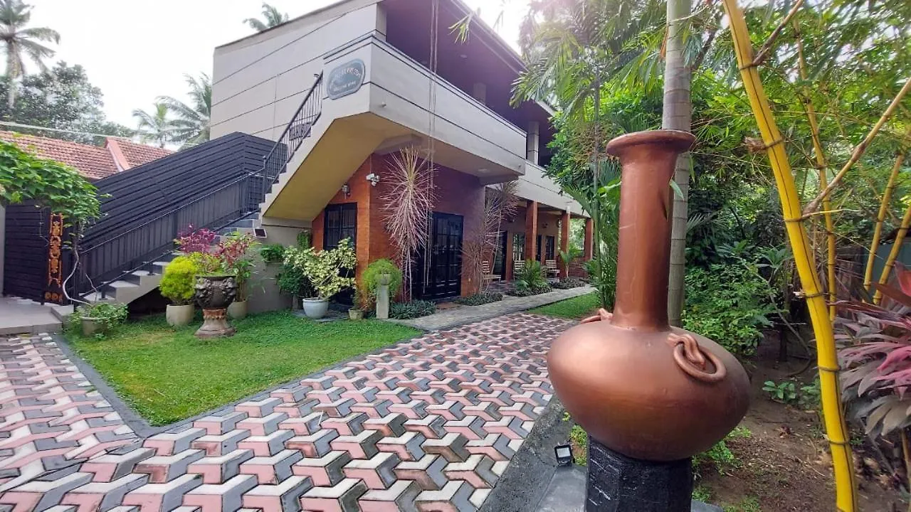 Edwin'S Airport Garden Bed & Breakfast Negombo