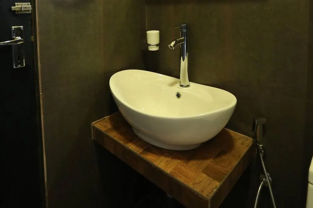 Edwin'S Airport Garden Bed & Breakfast Negombo